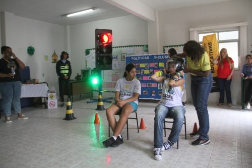 RJ – Secretaria de Transportes leva conscientização a alunos da APAE em São Gonçalo