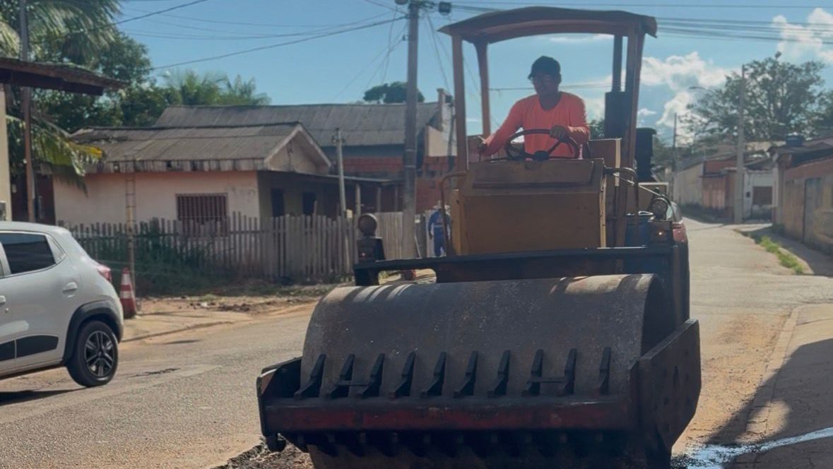 AC-Prefeitura intensifica tapa-buracos e recapeamento no Conjunto Esperança em Rio Branco