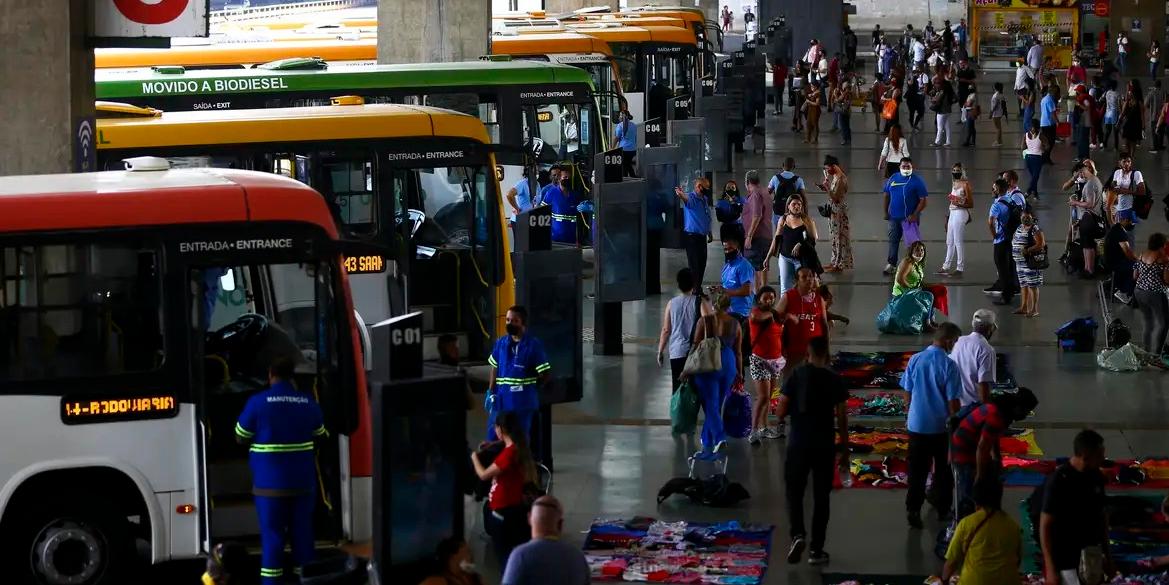 Tarifa zero no transporte poderia injetar R$ 60 bi na economia e ser ‘novo Bolsa Família’