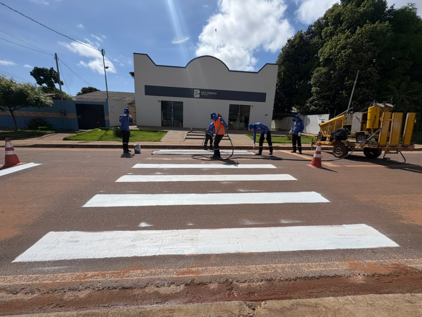 PA – Prefeitura de Santarém intensifica implantação de sinalização horizontal no bairro Jutaí por meio das ações do Puxirum