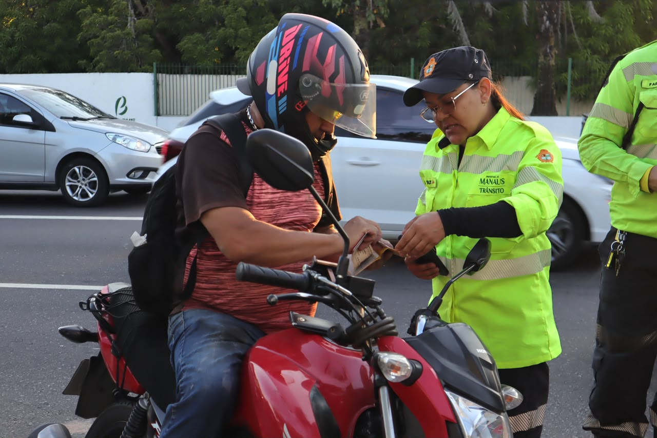 AM – Operação ‘Mobilidade Segura’ soma 158 autuações e 16 remoções de veículos em duas semanas de ações por um trânsito mais seguro em Manaus