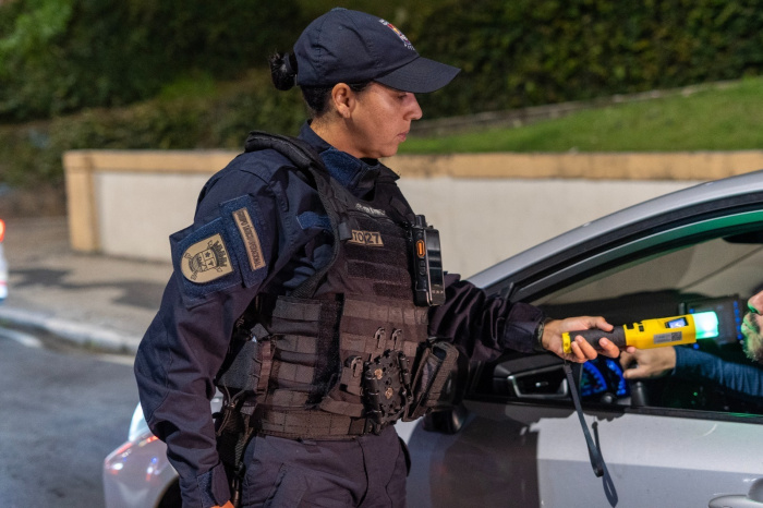 ES – Mais de mil motoristas se negaram a fazer teste do bafômetro em Vitória