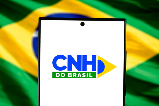 Novas regras da CNH provocam 100 mil demissões, apontam autoescolas, e viram alvo de ação no STF