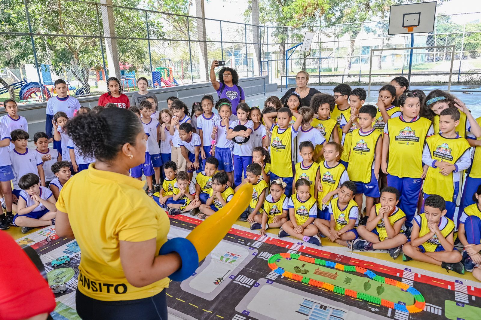 ES – Ação integrada da Prefeitura de Vitória atende centenas de crianças em escola e comunidades