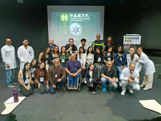 SP – GUARULHOS – Estudantes do Jardim Presidente Dutra participam do programa P.A.R.T.Y.